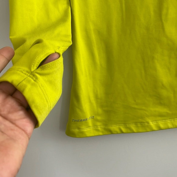 Nike therma fit brigth yellow volt long sleeve top Sz Small women's - Picture 4 of 12